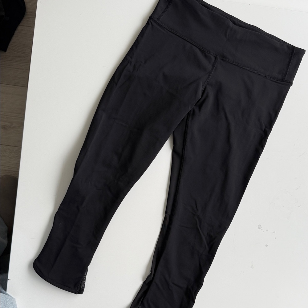 lululemon athletica Crop Leggings in Size 6